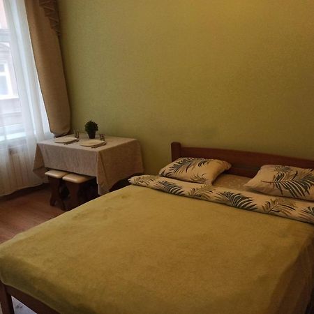 Smart Yellow Apartment-15 Хв Від Жд Вокзалу ลวีฟ ภายนอก รูปภาพ