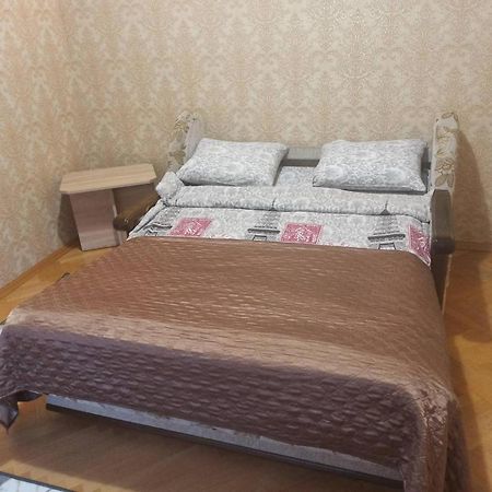 Smart Yellow Apartment-15 Хв Від Жд Вокзалу ลวีฟ ภายนอก รูปภาพ