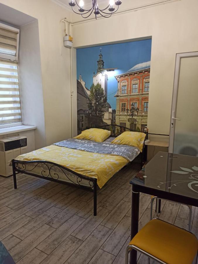 Smart Yellow Apartment-15 Хв Від Жд Вокзалу ลวีฟ ภายนอก รูปภาพ