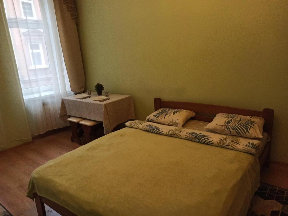 Smart Yellow Apartment-15 Хв Від Жд Вокзалу ลวีฟ ภายนอก รูปภาพ
